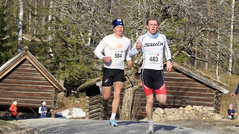 To av landets fremste juniorer i langrenn, Christoffer Rüger fra NTG Lillehammer (483) og Lars Heggen fra Harestua (504) kjempet side om side gjennom hele Maihaugløpet onsdag kveld. Rüger vant til slutt spurten med 0,5 sekund foran Heggen. 