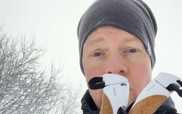 Langrenn er en av de treningsformene som Anders Kranmo Smedstad, også kjent som Oral Bee, liker best. (Foto: privat)