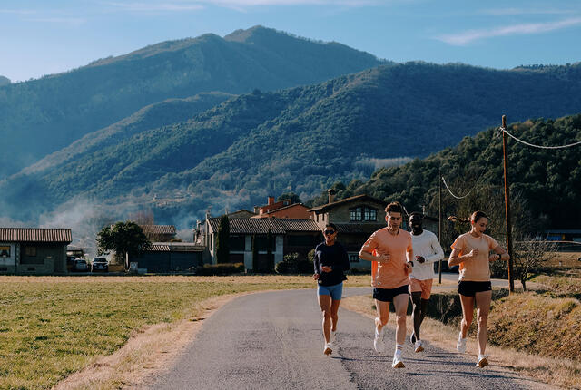 Amerikanske Tracksmith har spesialisert seg på å produsere retroinspirert løpeutstyr. (Foto: Tracksmith) Amerikanske Tracksmith har spesialisert seg på å produsere retroinspirert løpeutstyr. (Foto: Tracksmith)