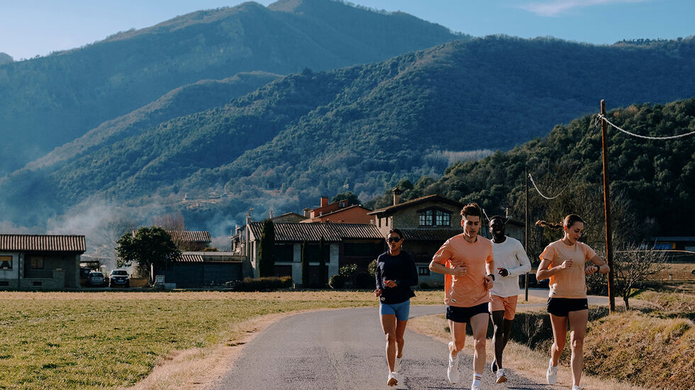 Amerikanske Tracksmith har spesialisert seg på å produsere retroinspirert løpeutstyr. (Foto: Tracksmith)
