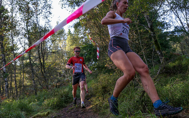 Fra fjorårets KnarvikXtreme: Rebekka Birkeland løper inn til andreplassen i langløypen på 11 km. (Foto: Arne Dag Myking)
