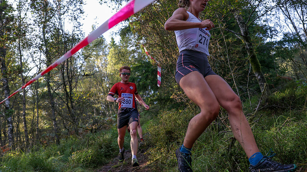 Fra fjorårets KnarvikXtreme: Rebekka Birkeland løper inn til andreplassen i langløypen på 11 km. (Foto: Arne Dag Myking)