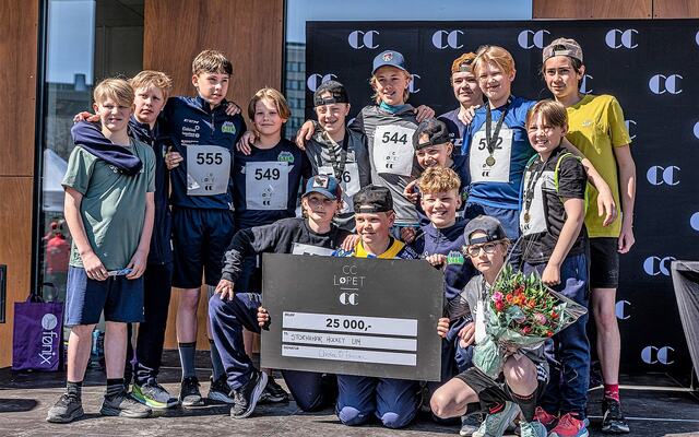 Fornøyde gutter i Storhamar U14 som sikret seg 25000 kr til laget ved å løpe CC-løpet på Hamar. (Foto fra CC Hamar sin facebookside)