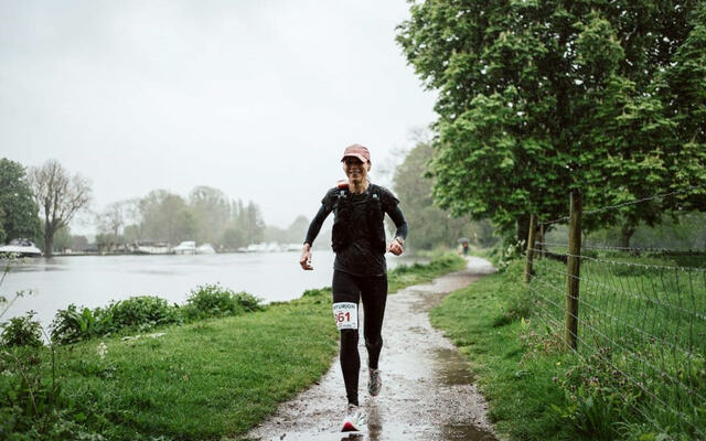 Line Caliskaner vant Thames Path 100 miles som følger Themsen fra London til Oxford. (Foto: arrangøren)