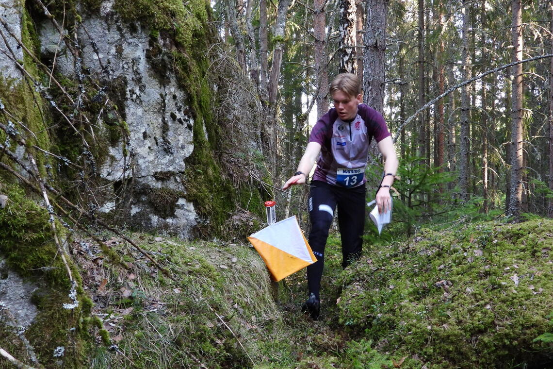 Even Lien på vei til seier i H17-20 i årets andre løp i Nammo-cupen i Stange. (Foto: Stein Arne Negård)