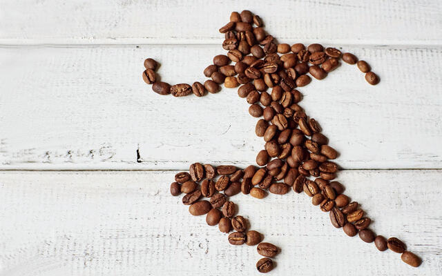 Både forskning og mange utøveres erfaring indikerer at koffein kan ha en prestasjonsfremmende effekt i mange idretter. (Foto: iStockphoto)
