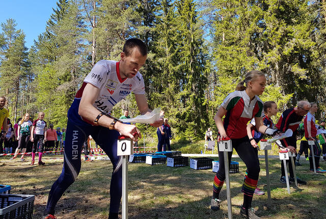 Herrevinner Magne Dæhli klar til start i Elgdilten. (Alle foto: Stein Arne Negård)