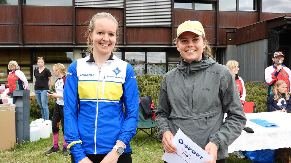 Marthe Gløersen, Bækkelagets SK vant D17 og Kaja Winsnes Nordhagen, Ås-NMBU Orientering ble nr. 3 D17. (Alle foto: Stein Arne Negård)