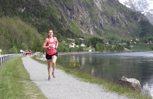Ingeborg Syntsnes Hole satte en solid løyperekord i Hamarløpet. Her ser vi henne under Åndalsnesløpet tidligere i sommer. (Foto: Helge Fuglseth)