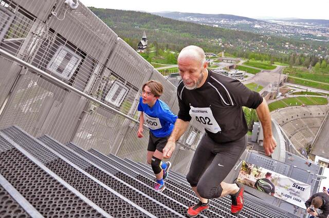 Gudmund Fosse (402) tok seieren i klasse 55-59 år i fjor, mens Sverre Johannes Roland (400) vant klasse 14-15 år. 1. juni arrangeres Kollentrappa igjen. (Foto: Arrangøren)