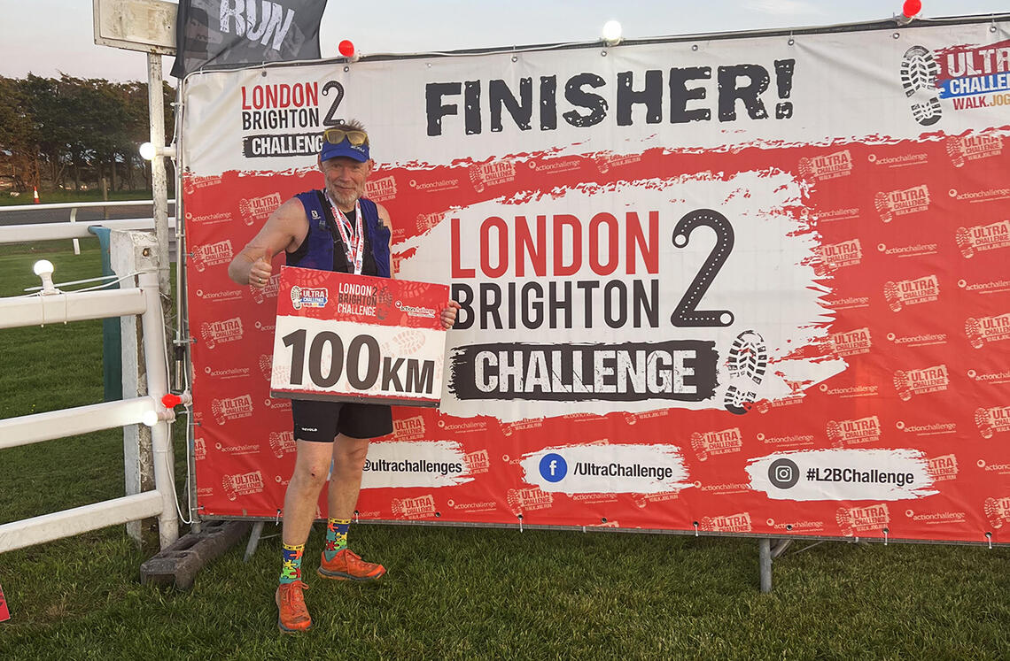Etter en lang og krevende løpetur fra London til Brighton var det godt å bli erklært som Finisher etter målpassering. (Foto: privat)