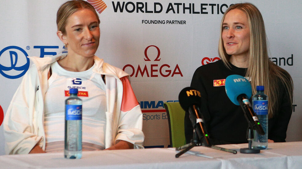 Pressekonferansen: Karoline Bjerkeli Grøvdal og Hedda Hynne er Norges deltakere på 3000 m og i damenes drømme-mile. (Foto: Kjell Vigestad)
