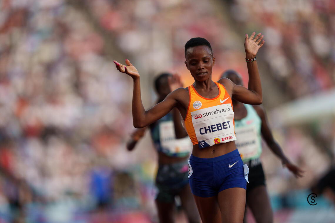 Beatrice Chebet tok en klar seier på 3000 m. (Foto: Sylvain Cavatz) 