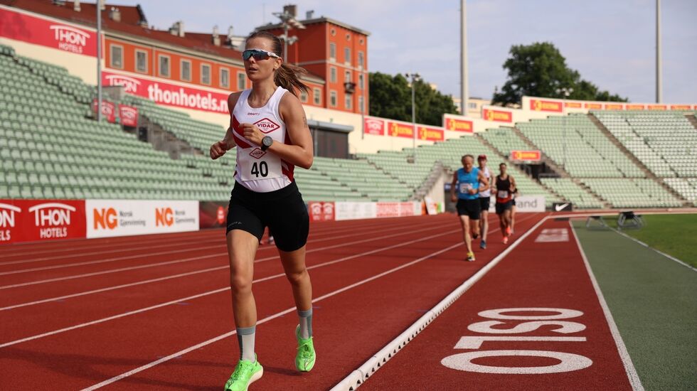 Nora Funkqvist deltok på første øvelse, 5000 meter mixed heat. (Foto: Tom-Arild Hansen)