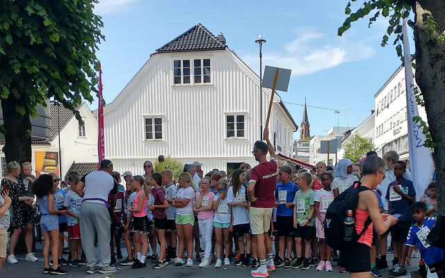 Barneløpet åpnet løpsfesten under Kristinaløpet i Tønsberg lørdag ettermiddag. (Foto: Roger Christiansen).