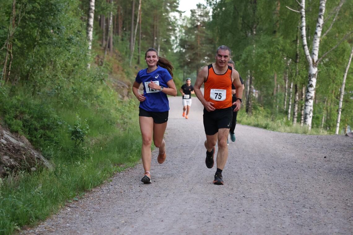 Sofie Agnes Corthay Berg og Alexandre Corthay var 2 av 88 som løp St. Hansgaloppen på St. Hansaften 2023. (Foto: Tom-Arild Hansen)