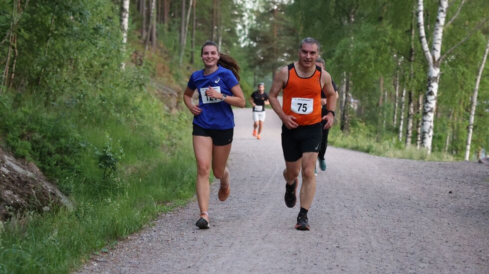 Sofie Agnes Corthay Berg og Alexandre Corthay var 2 av 88 som løp St. Hansgaloppen på St. Hansaften 2023. (Foto: Tom-Arild Hansen)