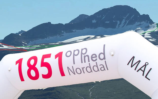 Løypa går til toppen av Middagshesten på 1382 moh – og ned att.