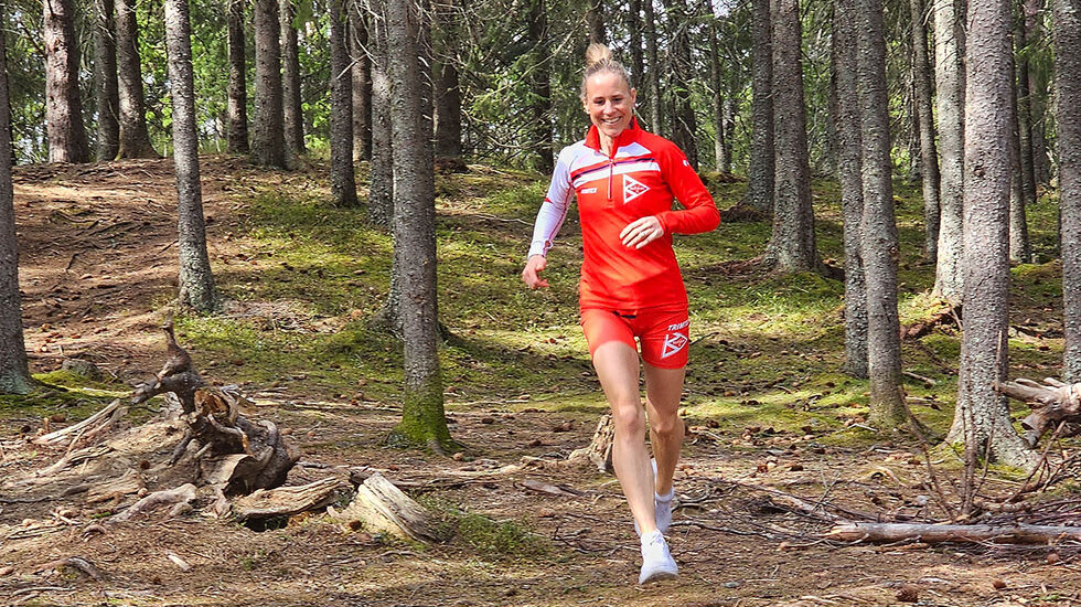 Treningstur: Kristin Waaktaar Opland har hatt en flott sesong så langt med blant annet med sølv i NM halvmaraton. (Foto: privat)