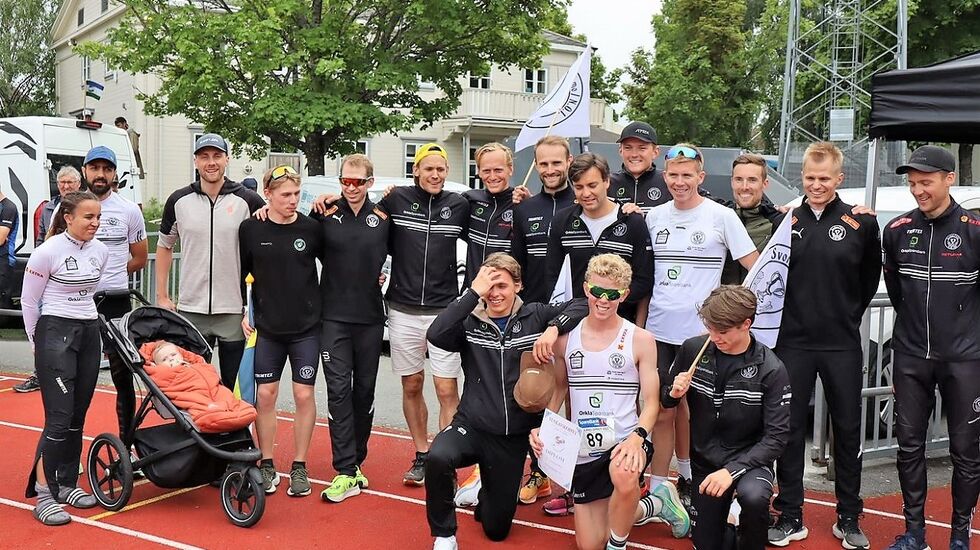 Svorkmo/NOI herrelag forsvarte seieren etter 18 timer 39 minutter og 53 sekunders løping fra Østersund til Trondheim. (Foto: T-E Nilsson)