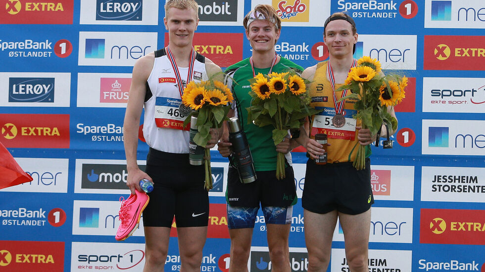 Ole Jakob Høsteland Solbu (midten) vant NM-finalen på 800 m foran Tobias Grønnstad (venstre) og Markus Einan (høyre). (Foto: Kjell Vigestad)