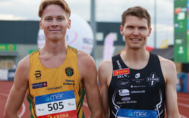 Tom Erling Kårbø (til høyre) knep gullet på 3000 m hinder med to hundredeler foran Fredrik Sandvik. (Foto: Kjell Vigestad)