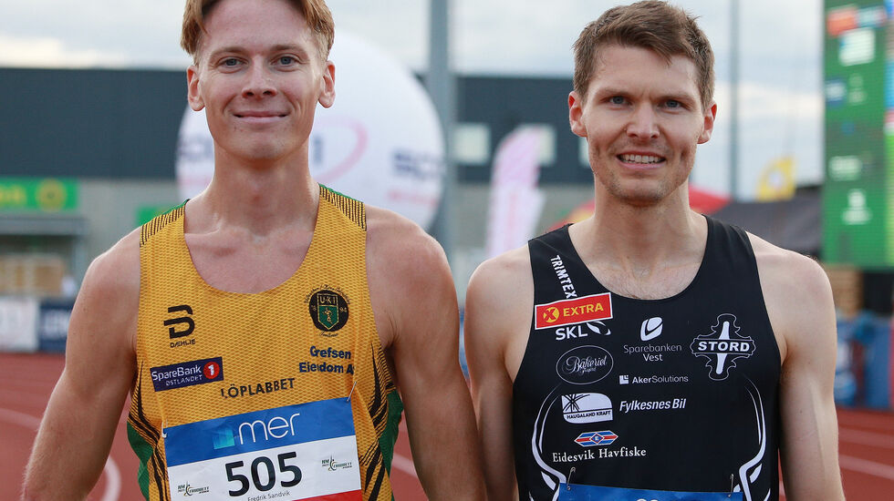 Tom Erling Kårbø (til høyre) knep gullet på 3000 m hinder med to hundredeler foran Fredrik Sandvik. (Foto: Kjell Vigestad)