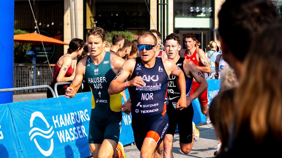 Kristian Blummenfelt var akkurat ikke rask nok på løpedelen i sprint-VM i Hamburg. Bergenseren ble nummer 4 etter sterk sykkeldel. (Foto: Eirik Berg Mero)