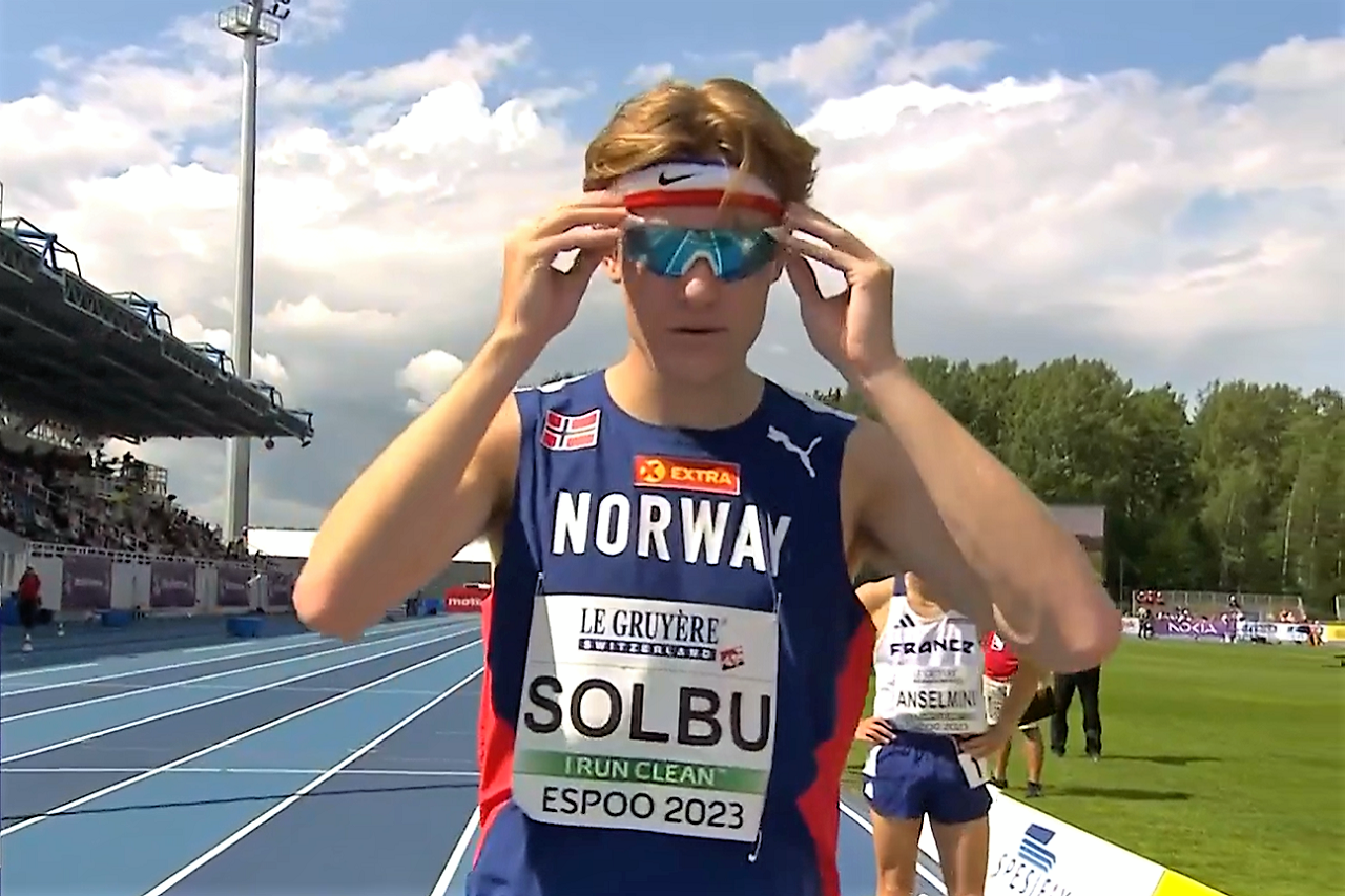 Ole Jakob Solbu med brillene på.png