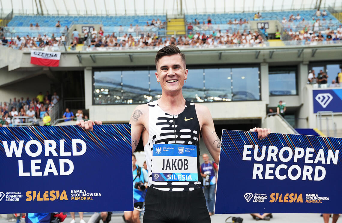 Jakob Ingebrigtsen setter nye rekorder. Med dagens løp skriver han seg inn i historiebøkene med fantastiske 3.27,14 på 1500 meter. (Foto: Matthew Quine for Diamond League AG)