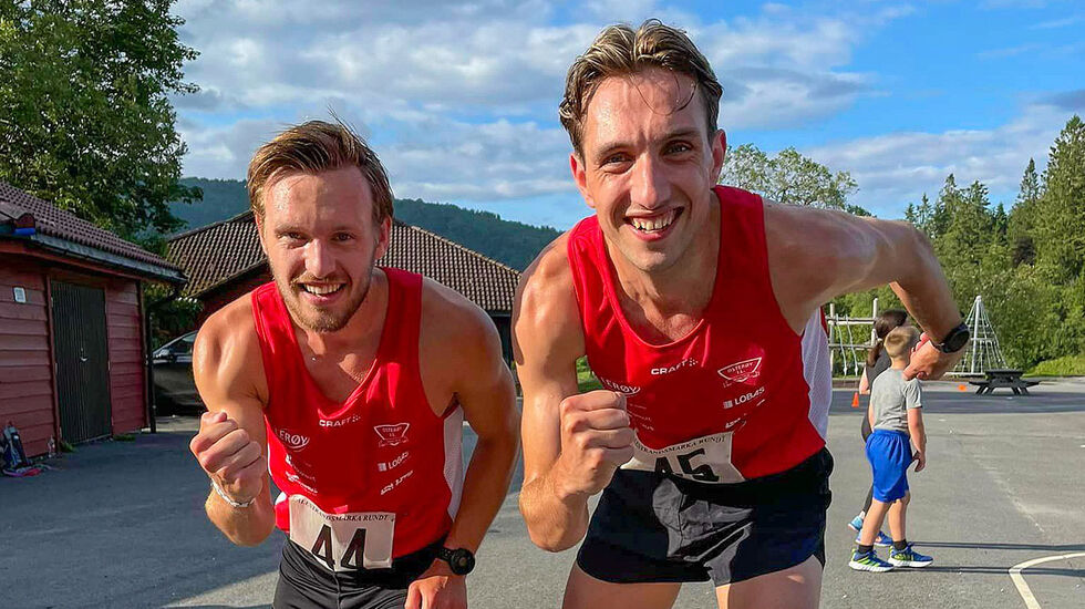 Ingenting å seia på humøret til Jonas Lillejord og Trygve Feidje Mjelde etter målgang. (Foto: Helga Reigstad)