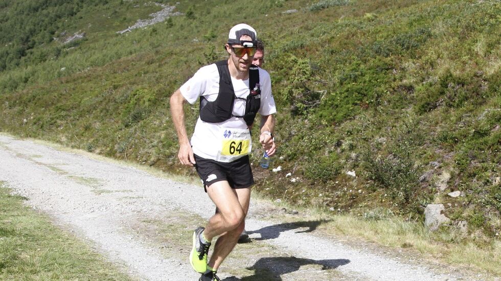 Jonathan Albon som bor i Isfjorden vant dagens motbakkeløp på Sunnmøre