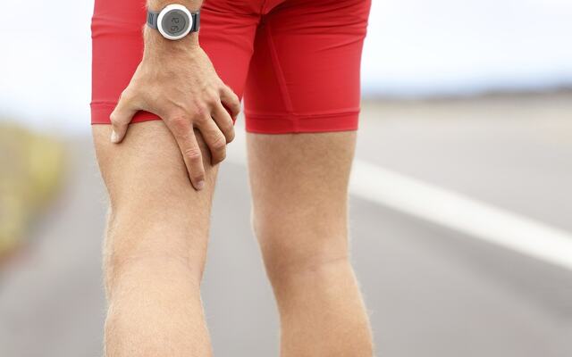 Smerter i hamstring (baksiden av låret) virker å være et problem mange løpere sliter med. Men det finnes løsninger. (Illustrasjon: Ernesto Eslava / Pixabay)