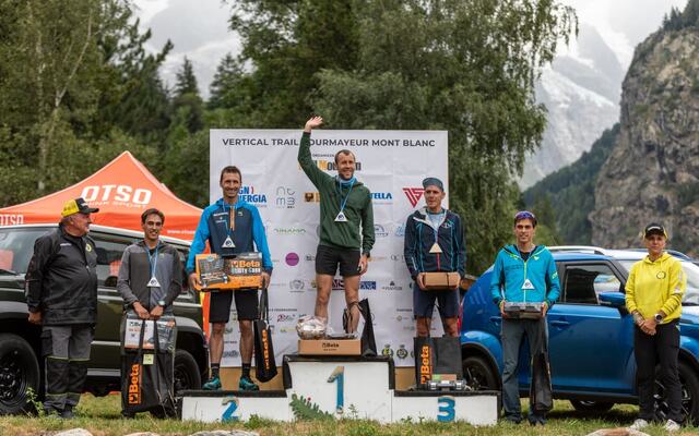 Stian Angermund på topp i de franske alper - i dobbelt forstand. (Foto fra løpets facebookside)