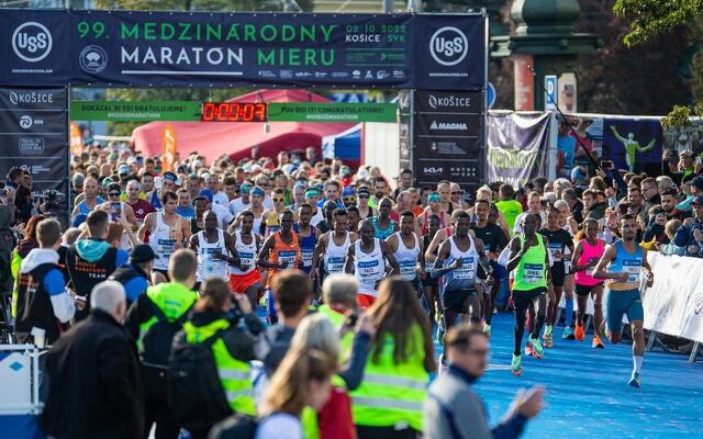 Fra starten av fjorårets Kosice Marathon den 2. oktober (Foto. www.facebook.com/kosicemarathon).