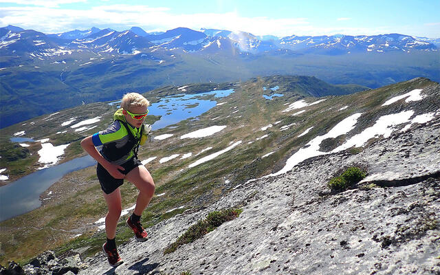 Kårvatn Skyrace blir et løp blant mange høye og spisse fjell.