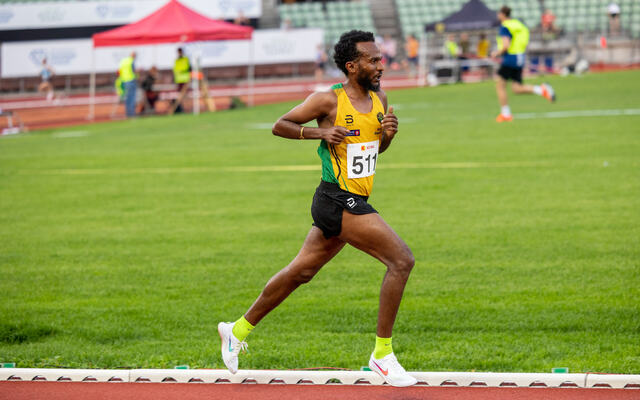 Awet Nftalem Kibrab i steget under sommerstevnet på Bislett i 2021. (Foto: Samuel Hafsahl)