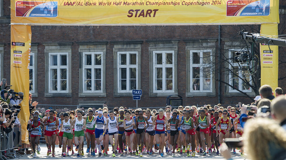 Da VM halvmaraton gikk i København i 2014, var Karoline Bjerkeli Grøvdal en av de som stod i første rekke i elitefeltet. (Foto: Sparta)