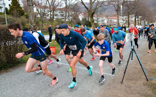 Bedriftsidretten startar no opp med ein Springkarusell av same type som dei har hatt i fleire år i Bergen. Her frå eit av løpa der. (Foto: Arne Dag Myking)