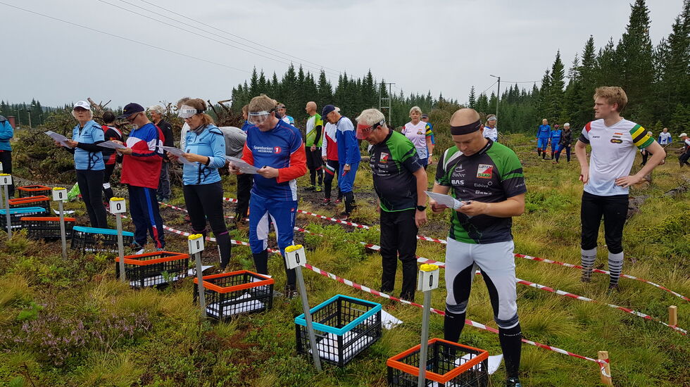 Bedrifts-o-løpere klare til å starte høstsesongen. (Foto: Stein Arne Negård)