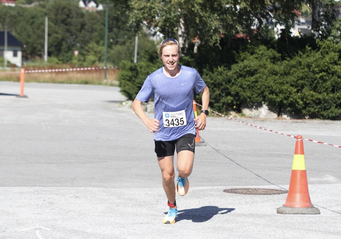 Håvard Berge vinner halvmaraton