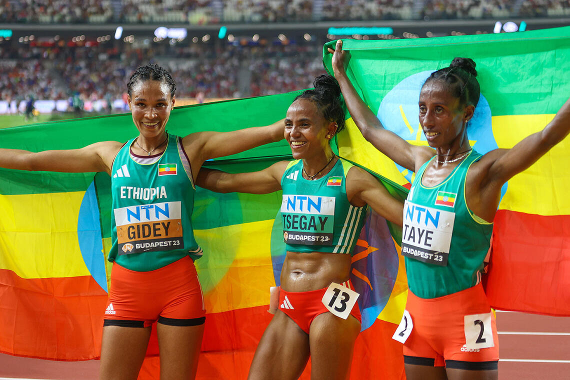 Det ble en formidabel etiopisk triumf med gull til Gudaf Tsegay sølv til Letesenbet Gidey og bronse til Ejgayehu Taye. (Alle foto: Arne Dag Myking)