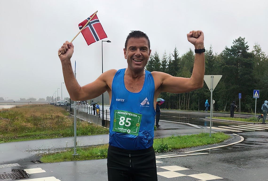 Robert Hisdal tok sin tredje norgesrekord i helgen. (Foto: Privat)