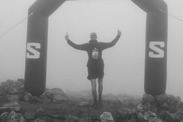 Det var tett tåke og regn som møtte deltagerne i Jotunheimen Trail Run. (Foto: Haakon Lundkvist)