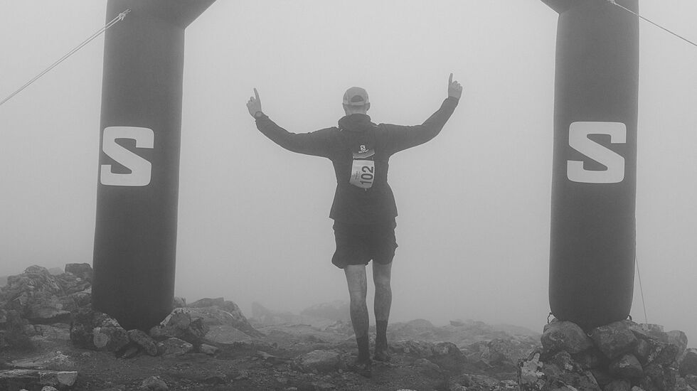 Det var tett tåke og regn som møtte deltagerne i Jotunheimen Trail Run. (Foto: Haakon Lundkvist)