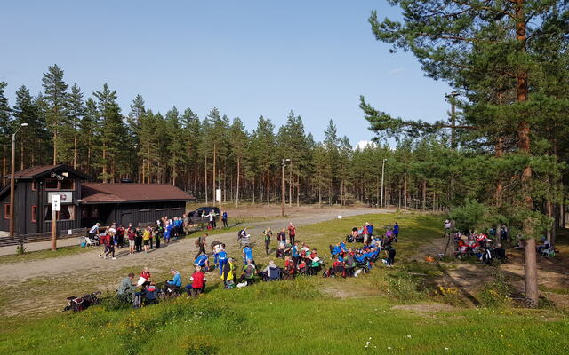 Samlingsplassen på skistadion til Strandbygda IL. (Foto: Stein Arne Negård)