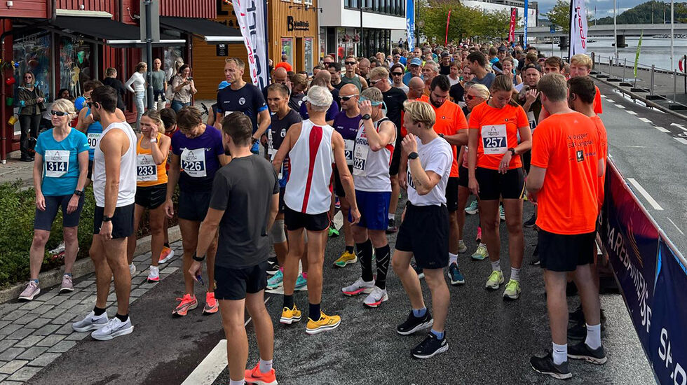Spent før start i Mandal maraton 2023. (Foto: Mandal Maraton)