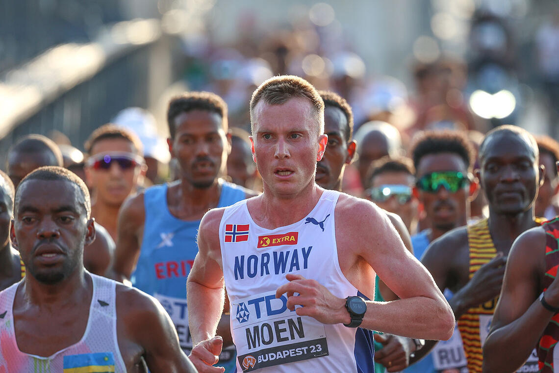 Sondre Nordstad Moen er påmeldt 10 km i Norgesløpet. Her fra hans deltakelse på maraton i årets VM. (Foto: Arne Dag Myking)
