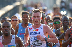 Sondre Nordstad Moen er påmeldt 10 km i Norgesløpet. Her fra hans deltakelse på maraton i årets VM. (Foto: Arne Dag Myking)