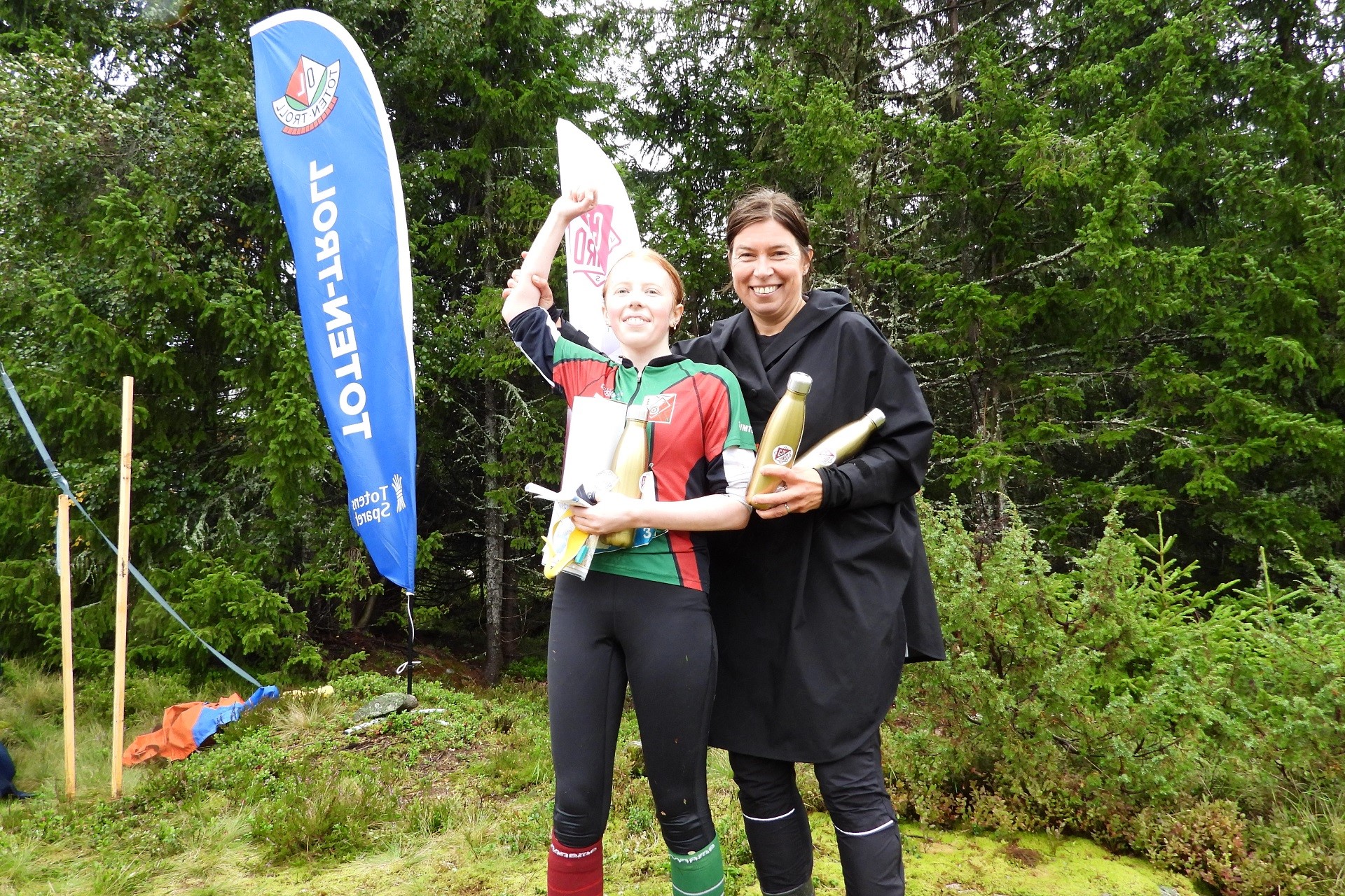 Lillehammer OK vant D17 Mina Reids, Valborg Madslien og Inger Liv Bjerkreim (ikke tilstede).jpg